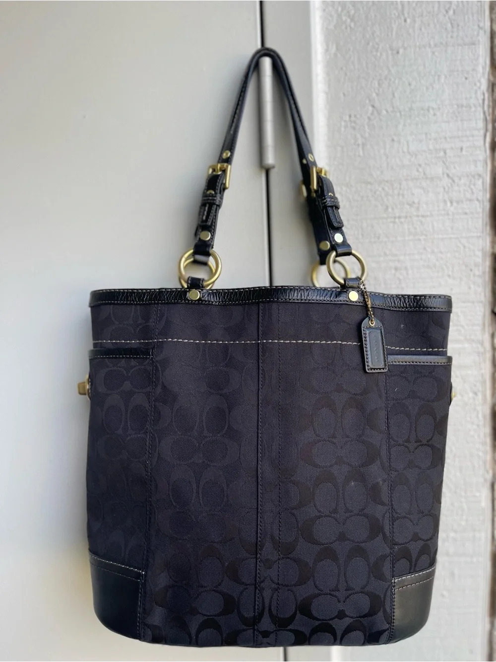 Coach signature gallery tote shoulder bag with Gold Hardware